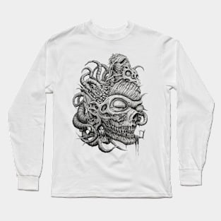 the skull is completely confused Long Sleeve T-Shirt